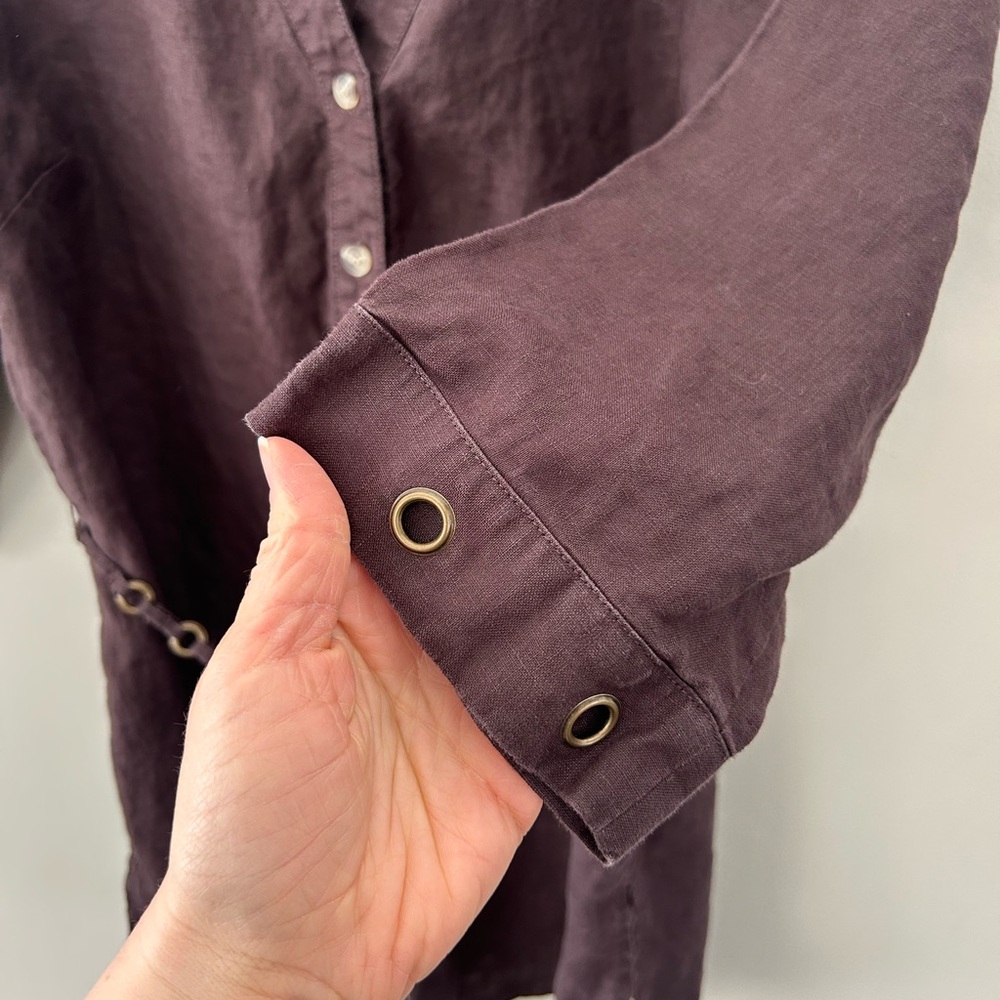 Laura Brown Linen Belted V-Neck Button Down Collarless Bronze Accented Tunic - Picture 7 of 7